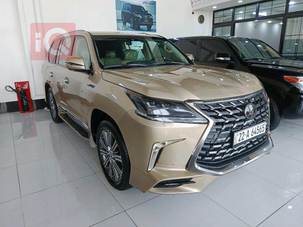 Lexus LX